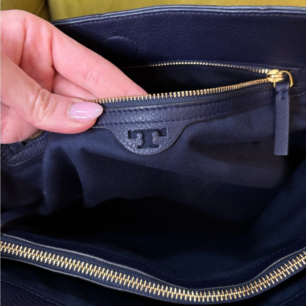 Tory Burch Gemini Link Belted Striped Hobo Crossbody - Picture 8 of 11